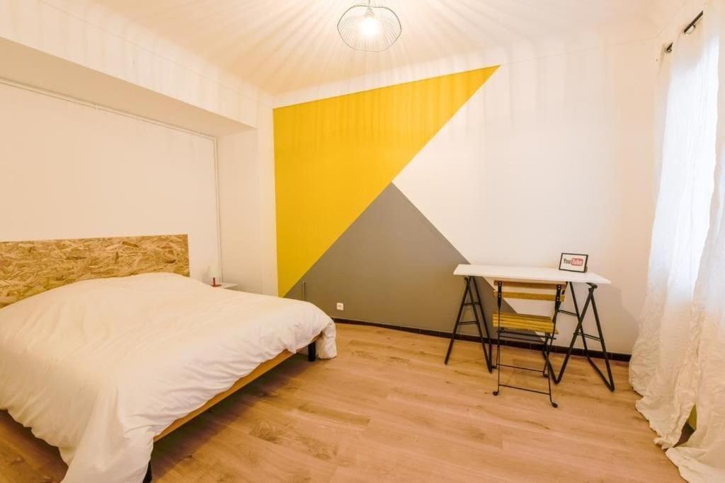 Charmant Logement Plein Pied Au Coeur Du Village Castelculier Екстериор снимка